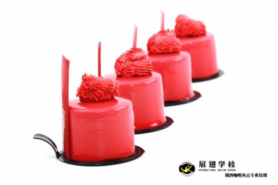 成為優(yōu)秀的西點(diǎn)師我們應(yīng)該從哪方面入手？
