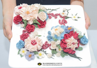 好看又有創(chuàng)意的蛋糕怎么做？ 佛山烘焙培訓(xùn)來教你！