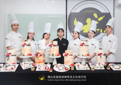 學(xué)烘焙，去報(bào)短期烘焙學(xué)習(xí)班好不好？