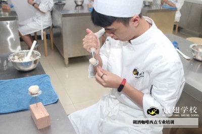 烘焙培訓(xùn)班好嗎，為什么烘焙培訓(xùn)班這么火？