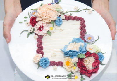 蛋糕裱花有什么技巧？烘焙裱花的基本技巧